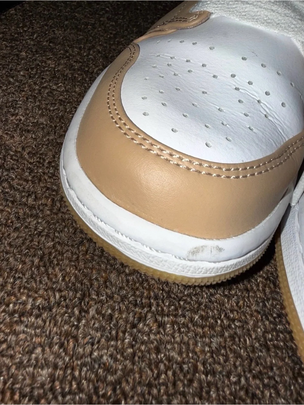 Air Jordan 1 Mid Tan Gum